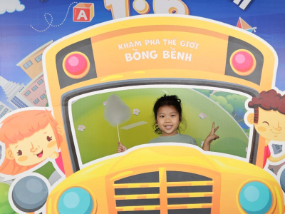 Những khoảnh khắc đ&aacute;ng nhớ tại sự kiện " Vui Tết Thiếu nhi - C&ugrave;ng B&eacute; Kh&aacute;m Ph&aacute; Thế Giới Bồng Bềnh"